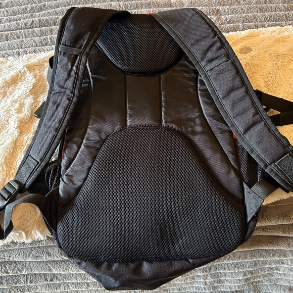 Eddie Bauer backoack - Picture 6 of 6